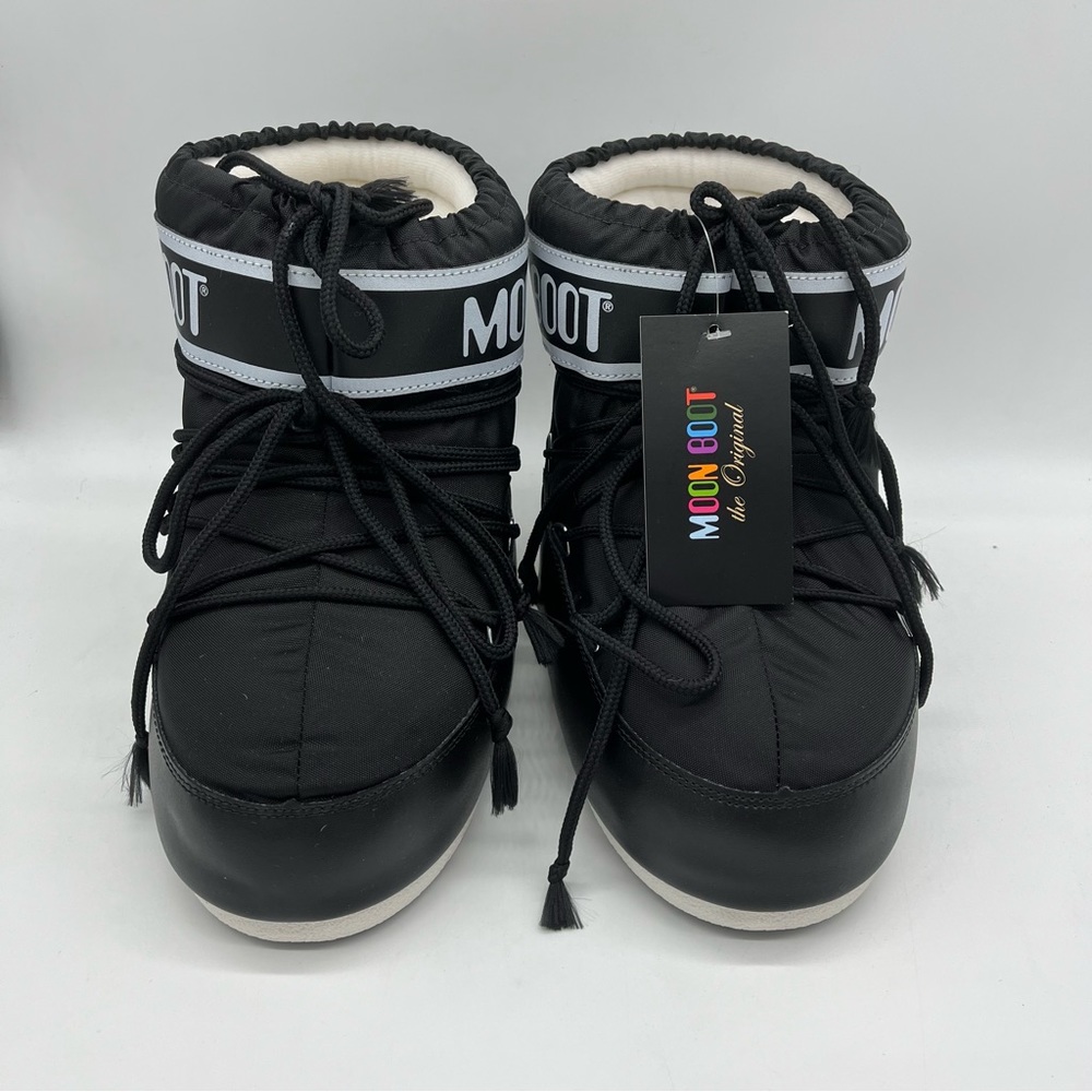 Moon Boots Icon Low Classic Black Lace Up Snow Boots Size 7 - 8.5